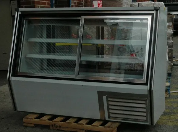 Leader HDL72SS - 72" Double Duty Refrigerated Deli Display Case - Self Service