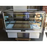 Leader CBK48 - 48" Refrigerated Bakery Display Case - Counter Height